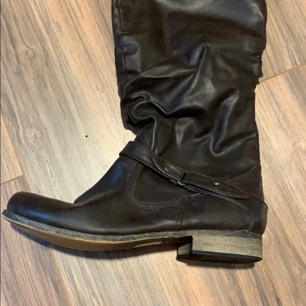 Tall Brown Boots - Picture 4 of 5